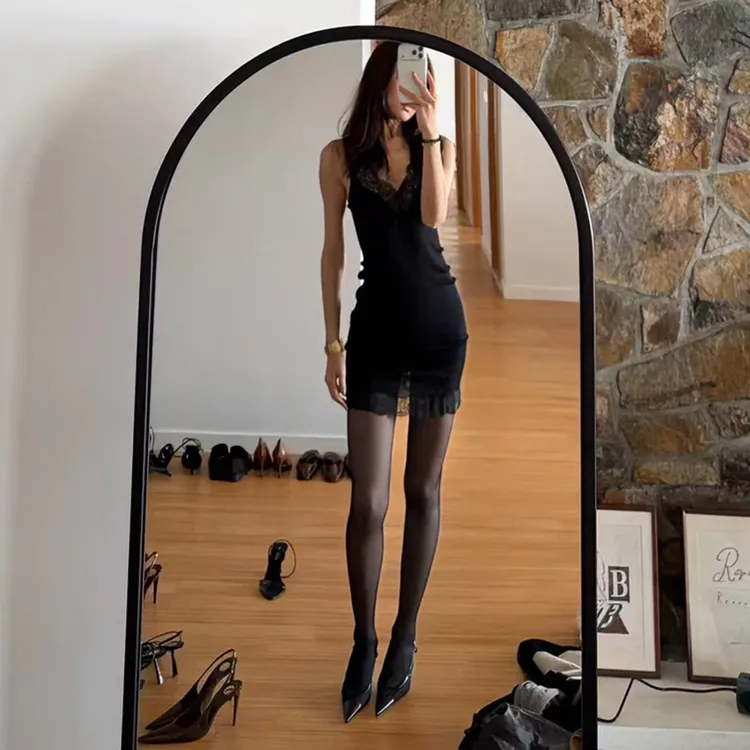 ROMI STUDIO 桑蚕丝醋酸匹马棉混纺蕾丝V领吊带连衣裙 RWCRLG7393