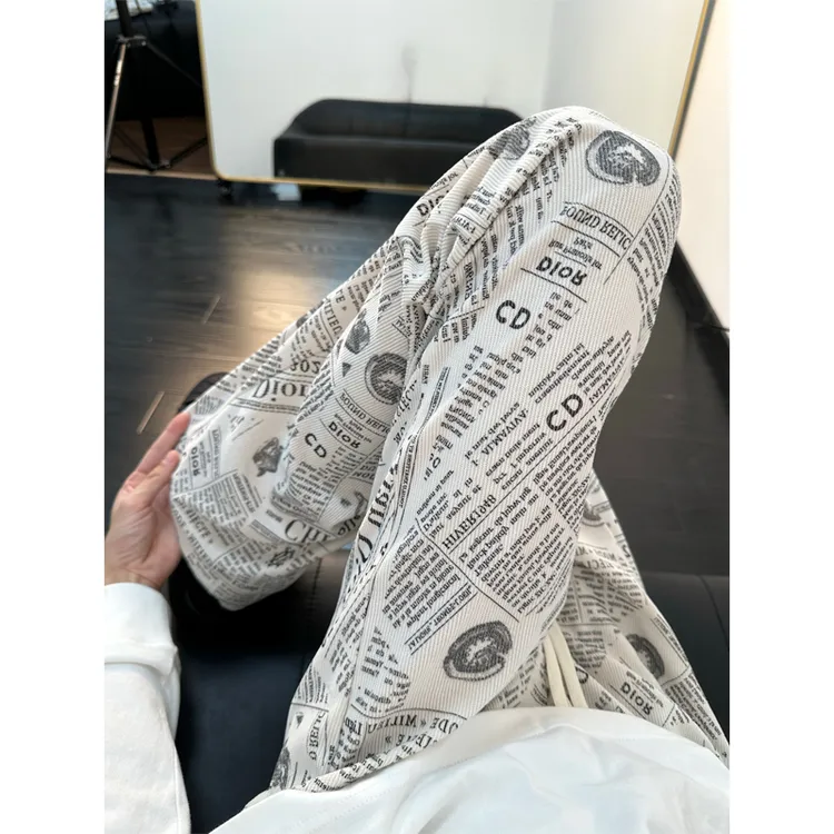 美式报纸满印灯芯绒裤子男秋冬季设计感垂感显瘦卫裤直筒休闲长裤