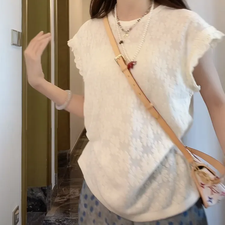 时尚百搭设计款温柔T恤女2025夏季新款休闲小众百搭通勤短袖上衣