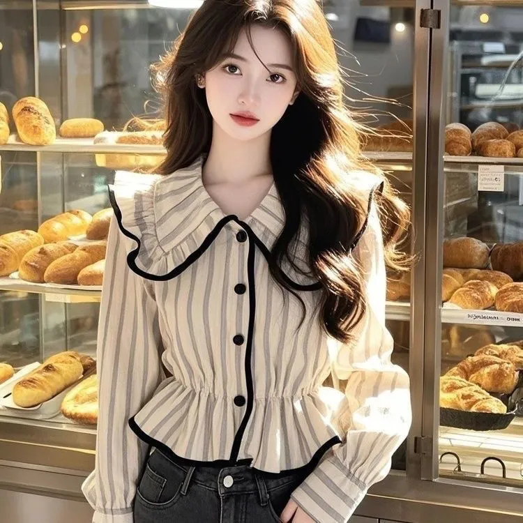 2025漂亮秋季新款上衣法式洋气高级独特娃娃长袖设计条纹衬衫