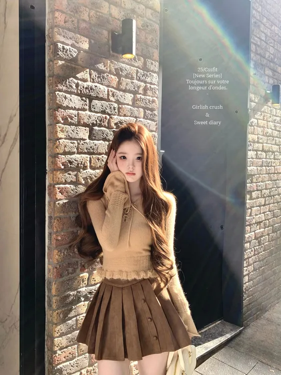 冷萃摩卡 慵懒风复古翻领系带针织衫短款上衣高腰显瘦百褶裙套装