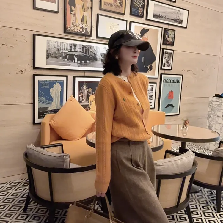 MRFEITO【橙意满满】100绵羊毛麻花坑条长袖开衫外套H7KS02D35149