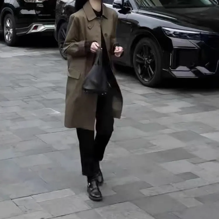 新款时尚显瘦女士百搭撞色宽松风衣外套大码女装