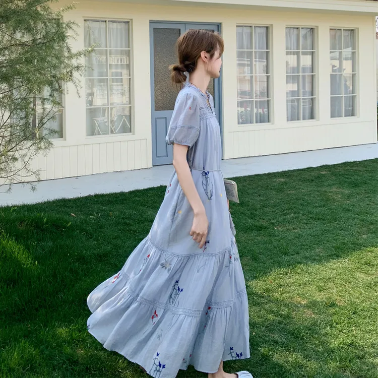 重工法式刺绣连衣裙女2025夏季新款小清新氛围感温柔系田园风裙子