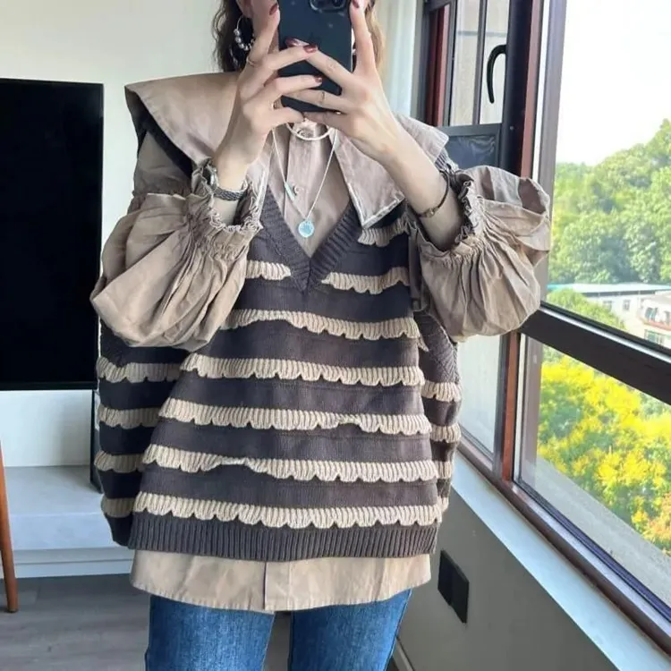 单件/秋装2022新款女小洋装减龄时髦娃娃领衬衫搭配马甲叠穿