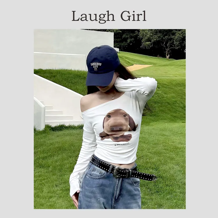 楚楚君 Laugh girl【发财狗】早秋斜肩小狗图案长袖上衣TL53805J