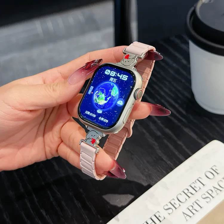 适用苹果手表s10硅胶磁吸表带小蛮腰小巧可爱狗狗iwatch创意夏s98