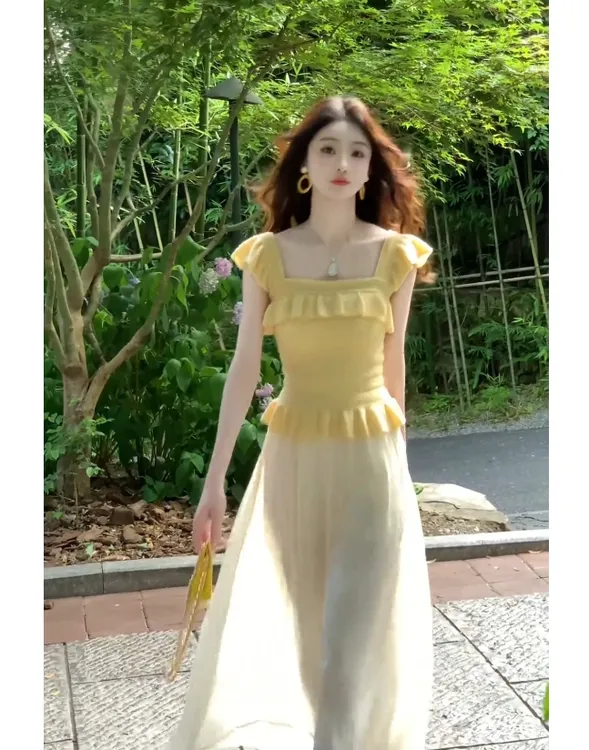 2025夏季新款时尚性感辣妹上衣纯欲通勤风气质显瘦洋气休闲百搭女