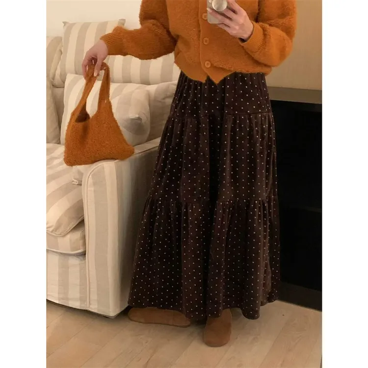 复古时尚丝绒波点蛋糕裙秋冬季2025新款高腰显瘦a字伞裙休闲长裙