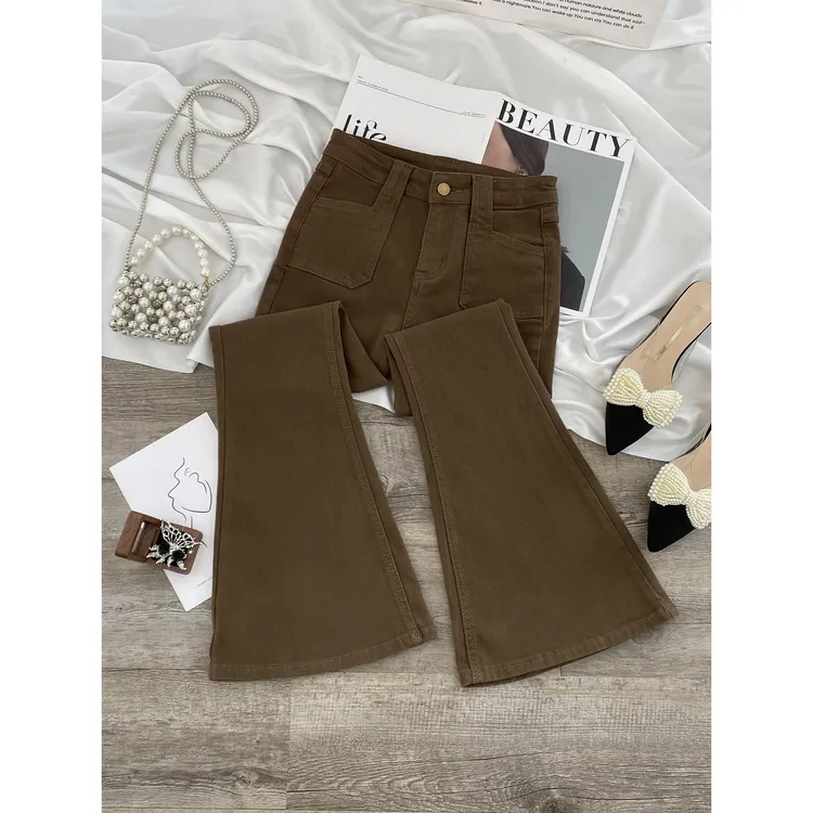 美拉德咖色微喇牛仔裤女今年秋季加绒新款低腰显瘦修身棕色喇叭裤