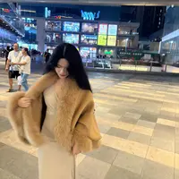 LHMknk1画报夫人贵气版原创自制秋冬厚款狐狸毛披肩驼色斗篷外套