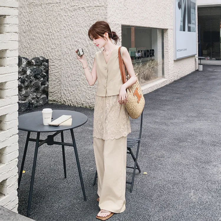 老钱风无袖蕾丝拼接马甲阔腿裤2025夏季新款韩系松弛感极简风套装