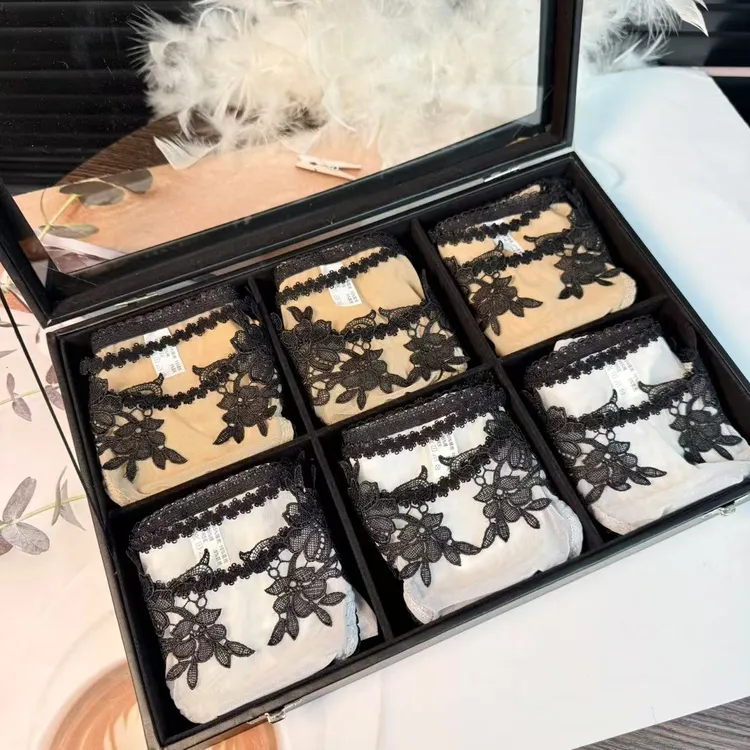 双色波浪一根绳女生底裤