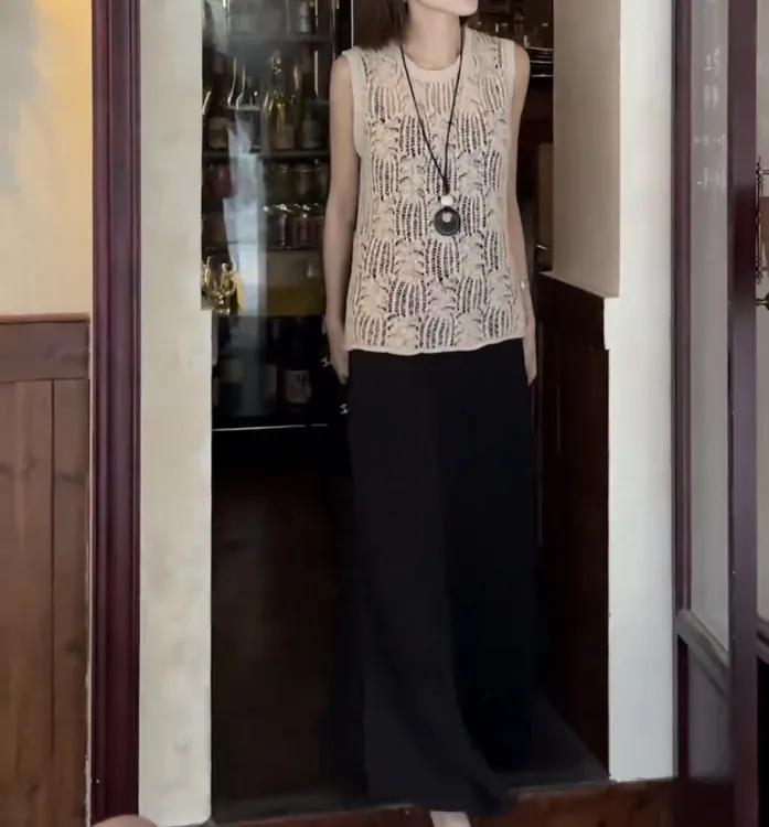 新款时尚气质镂空上衣百搭半身裙女装