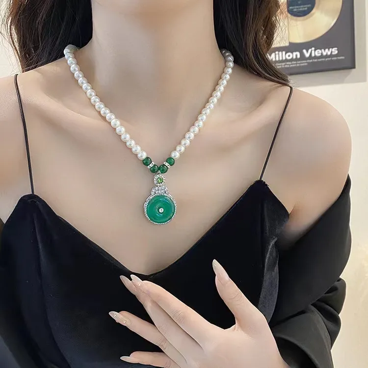 简约百搭款妈妈项链平安扣绿色项链