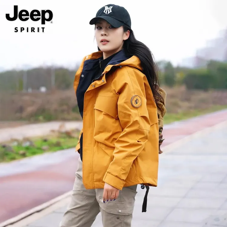 Jeep吉普春秋新款情侣款冲锋衣防水连帽休闲百搭男女登山防风外套