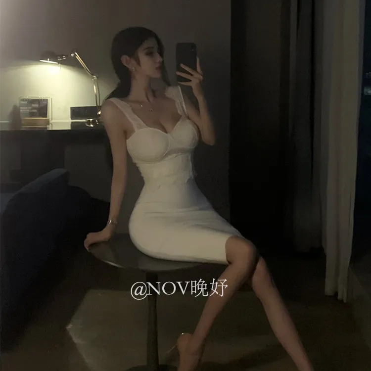 NOV晚妤【恋综女主】纯欲蕾丝性感御姐气质高腰蕾丝上衣包臀裙套装