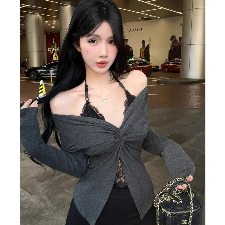 纯欲风假两件蕾丝拼接长袖t恤女秋季2025新款修身显瘦不规则上衣