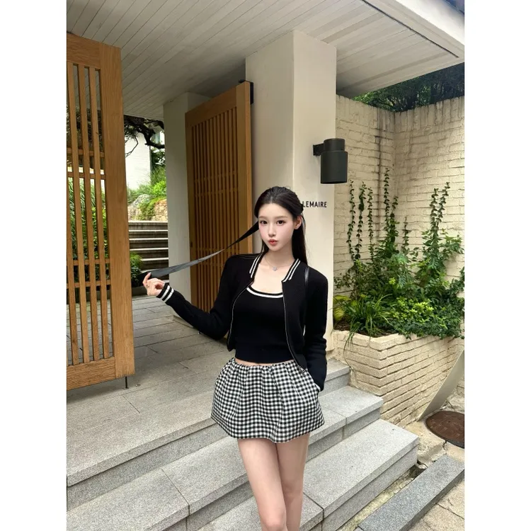 纯欲风气质休闲针织开衫女性感拼接吊带背心秋季高腰半身裙三件套