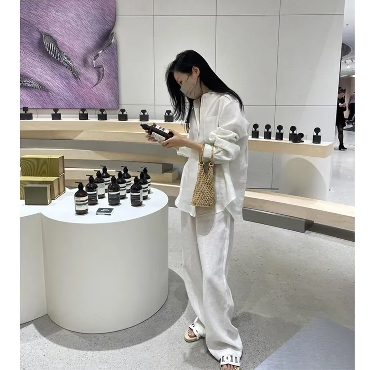 时髦夏季松弛感白色亚麻防晒衬衫高级感棉麻阔腿裤长裤时尚套装女