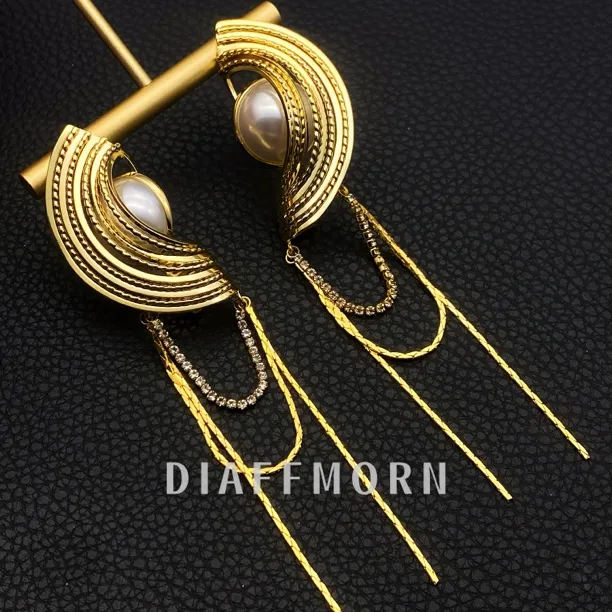 铜合金仿珍珠耳饰 Y.M〖半面妆〗设计师款高级复古港风大气耳环