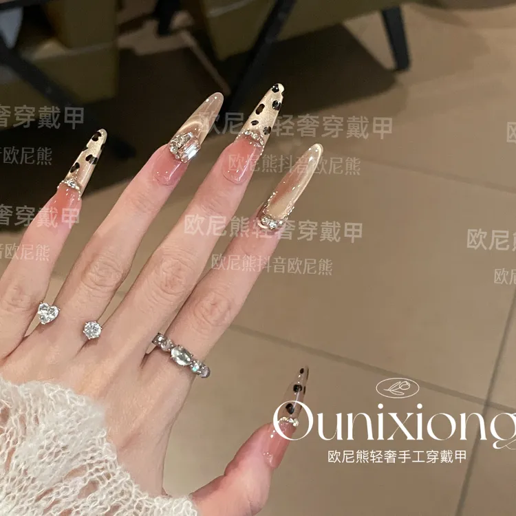 千金风爆闪金棕色豹纹微笑猫眼显白K9钻手工冰透穿戴式夏日穿戴甲