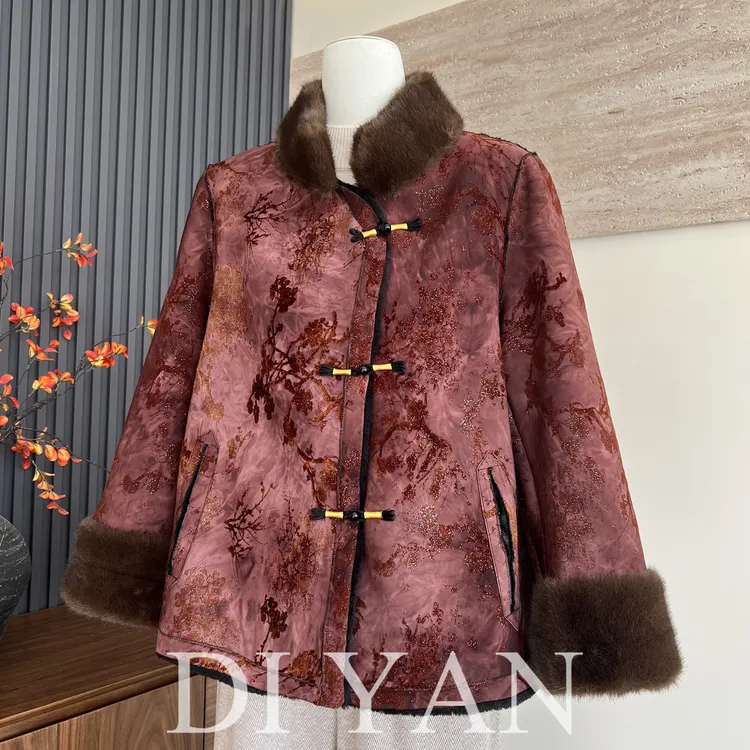 时髦中式妈妈秋冬装皮毛一体外套女中老年人保暖皮草大衣仿水貂绒