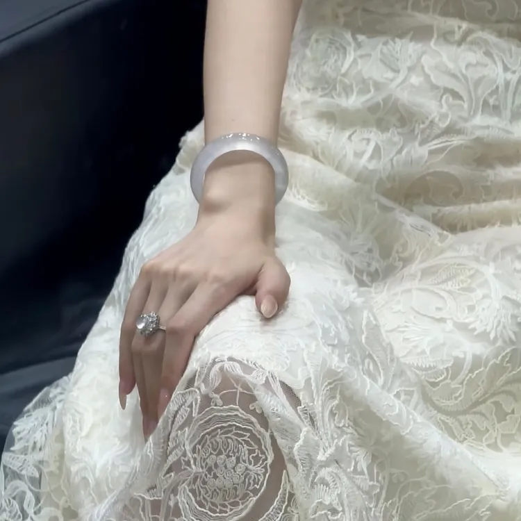 白月光手镯时尚百搭