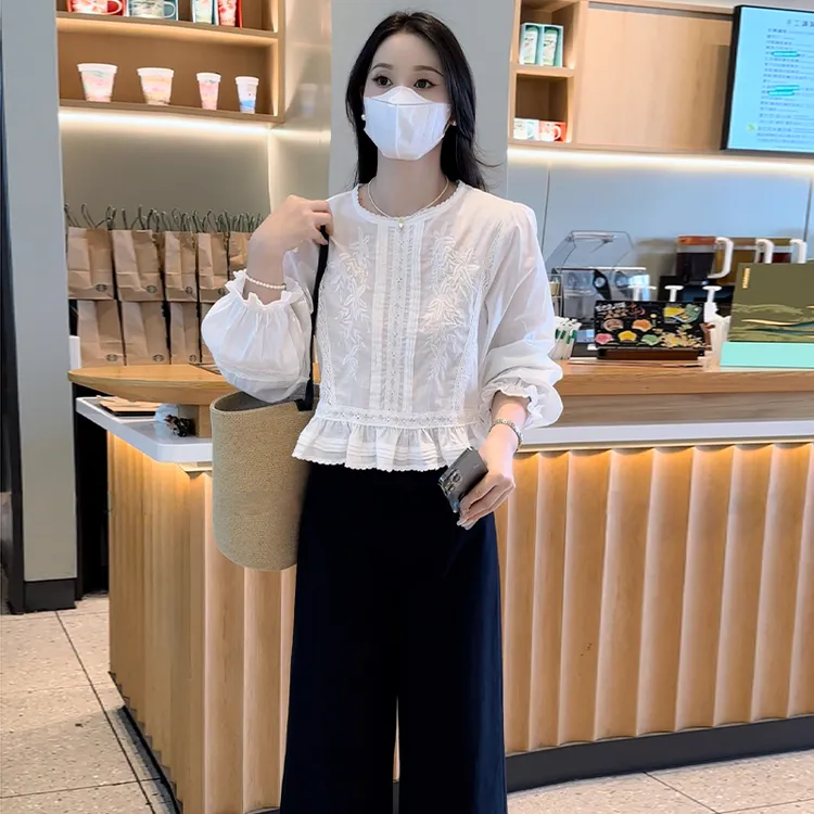 2025秋冬新款韩版时尚衬衫女设计感通勤显瘦百搭拼接花边套头小衫