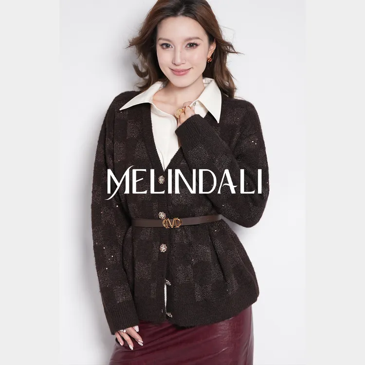 Melinda Li【满眼星河】重工织片亮闪棋盘格V领松弛感针织开衫外套