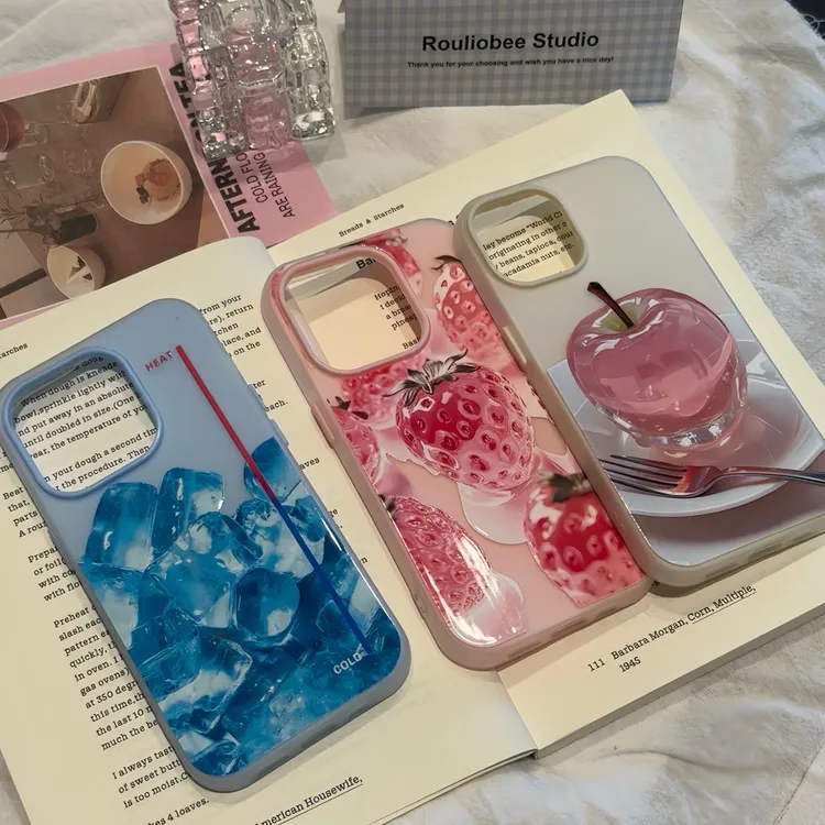 ins冰块苹果草莓适用苹果16磨砂肤感手机壳iphone15全包14防摔13