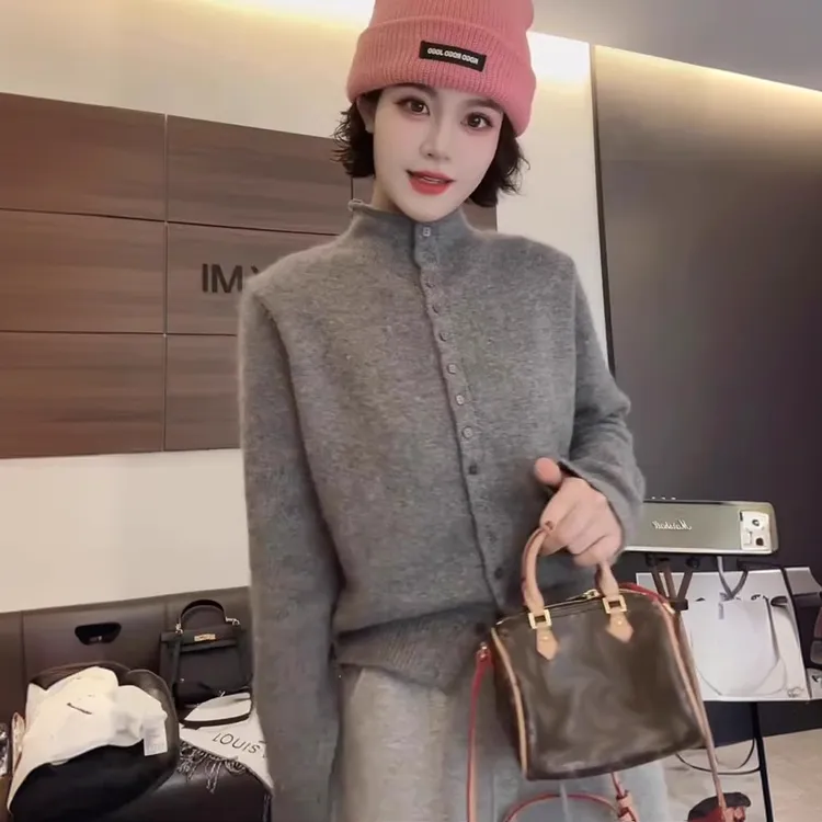 新款时尚洋气半高领灰色多扣针织开衫女秋冬季毛衣外套打底衫上衣