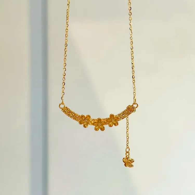 钛钢项链 金色桃花流苏微笑项链新款气质新中式小众设计锁骨链