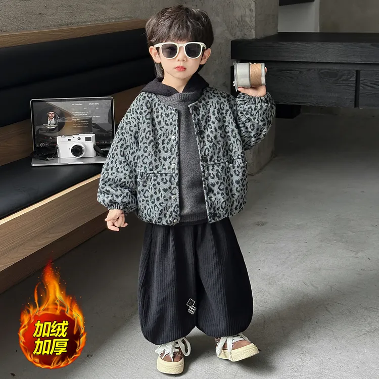 男童加绒豹纹套装冬季2025新款男宝韩范痞帅潮儿童毛衣外套三件套