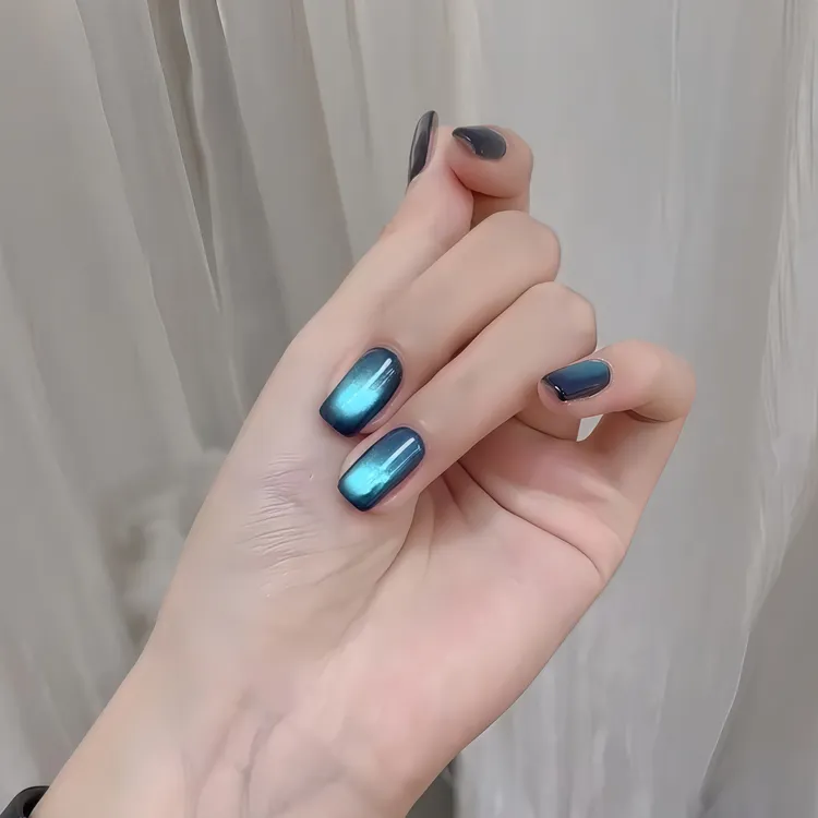 春夏新款纯手工穿戴甲显白高级感气质黑蓝玻璃珠设计短方穿戴甲