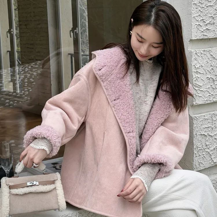 HELA AOMI “桃粉羊羊”绵羊毛100%连帽款宽松保暖皮草CY5DC29422