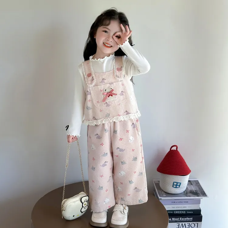 女童秋季2025新款时尚休闲百搭儿童甜美可爱小狗印花吊带三件套