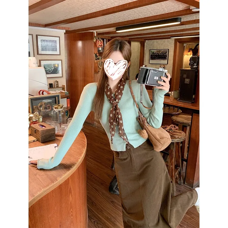 【阿文专属】绿色短款长袖针织衫修身开衫上衣+秋季开衩咖色半身裙