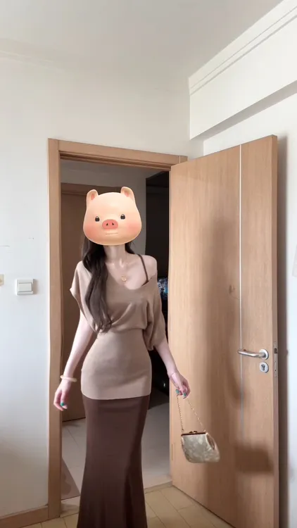 2025新款休闲风长裙少女风吊带包臀千金风时尚套装时尚显瘦高腰