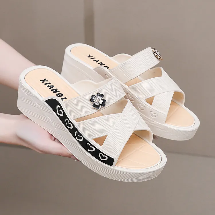 防滑一字拖夏季防滑软底妈妈凉拖凉鞋防水女士厚底凉拖鞋