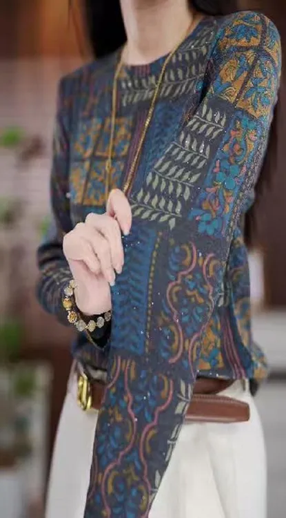 孔雀蓝/法式减龄高端时尚气质圆领百搭舒适长袖打底T恤女上衣1828