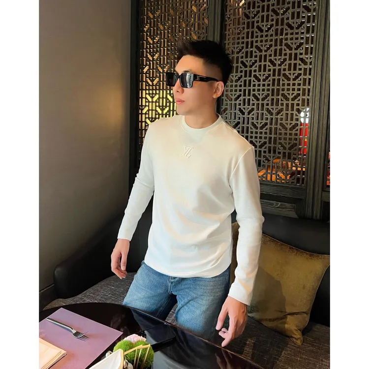 【V家打底】秋季莫代尔贴身打底上衣压花贴身情侣长袖T恤李查德