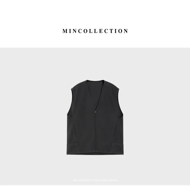 DE Mincollection坑条马甲/竖条空气层结构廓形V领叠穿马甲40204