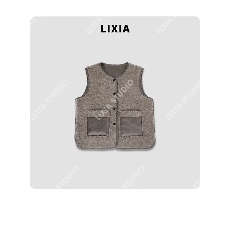LIXIA【暖绒逸格】叠穿新灵感口袋设计卡驼色绵羊毛马甲-D9803