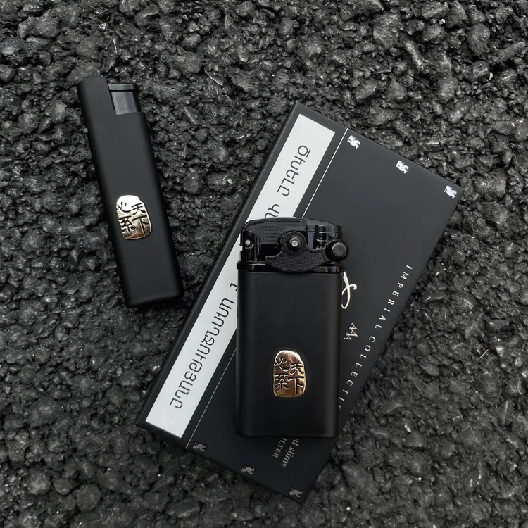 心系天下金属打火机蓝焰防风摇臂个性创意送男友礼物高级奢华原创