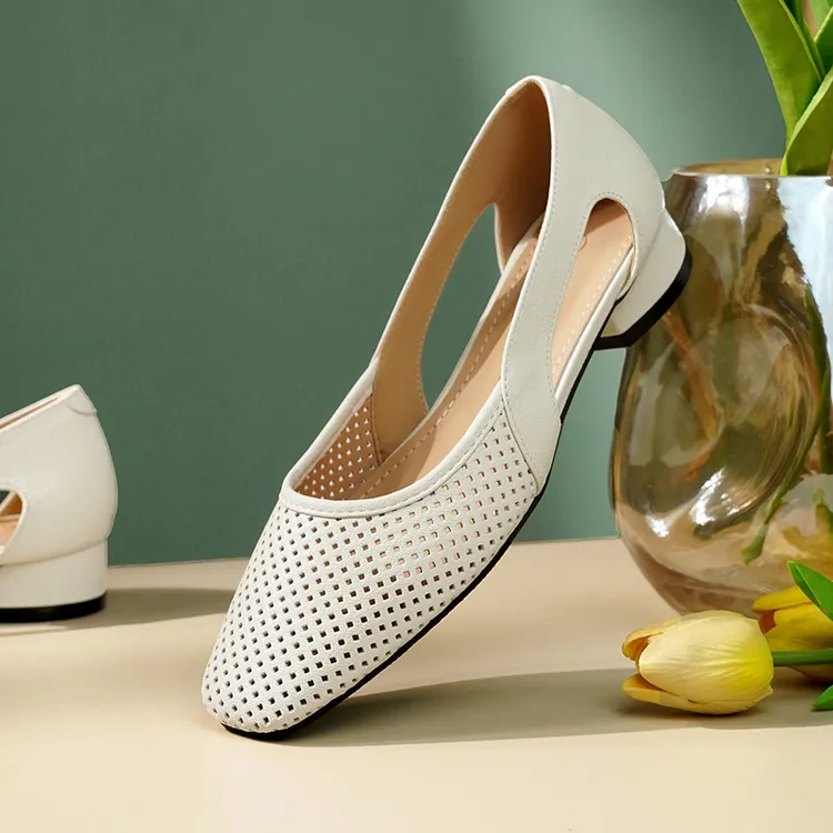 2025夏季时尚百搭方头浅口镂空低跟舒适软底罗马凉鞋