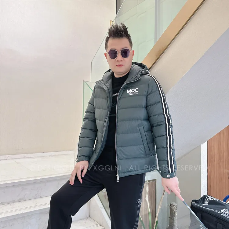 冬季款MOCSS两排小字上MOC男士高档奢侈品男款加倍保暖户外羽绒服