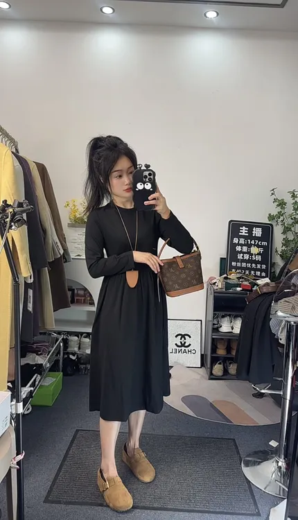 休闲风方领遮肉长裙遮肚腩连衣裙拼接设计感时尚法式长袖裙子显瘦