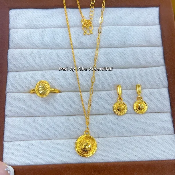 铜合金项链 新款时尚百搭气质精致铜合金三件套 金色轻奢欧美