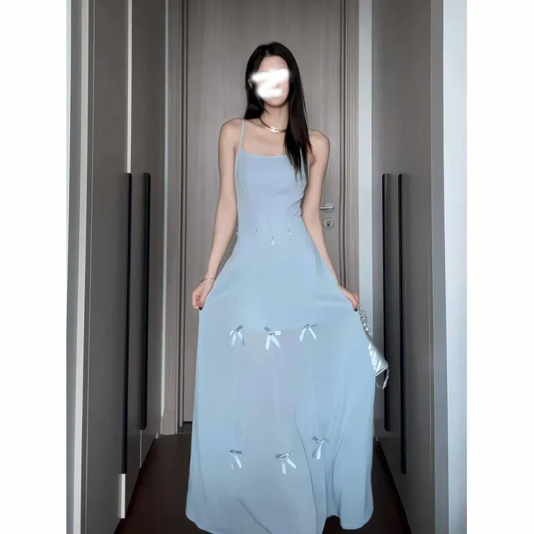 3种穿法的连衣裙女早春款新款度假风吊带裙收腰显瘦中长裙子潮ins